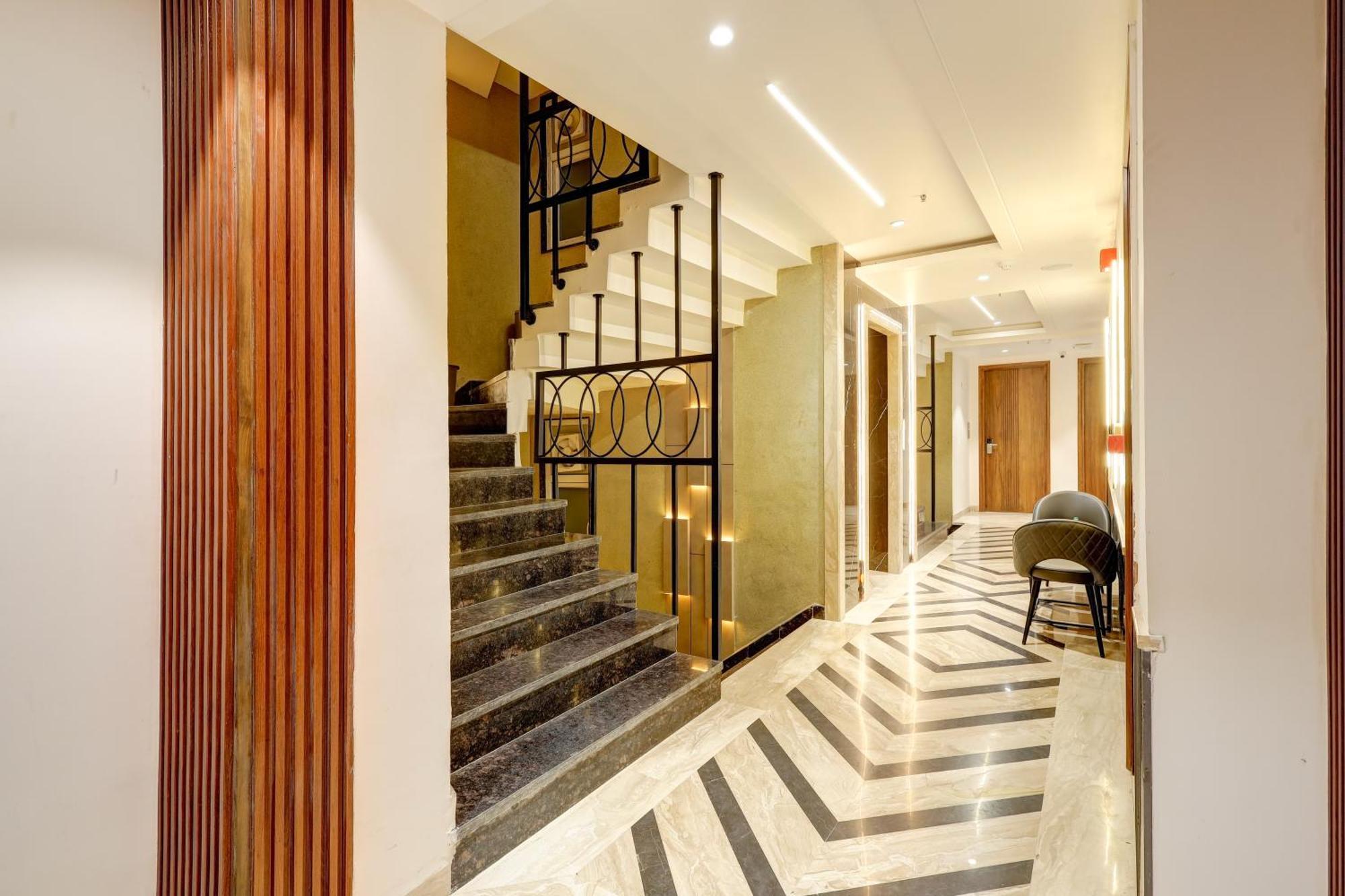 The Tyche New Delhi - Traveller'S Choice Award Winner 2025 뉴델리 외부 사진
