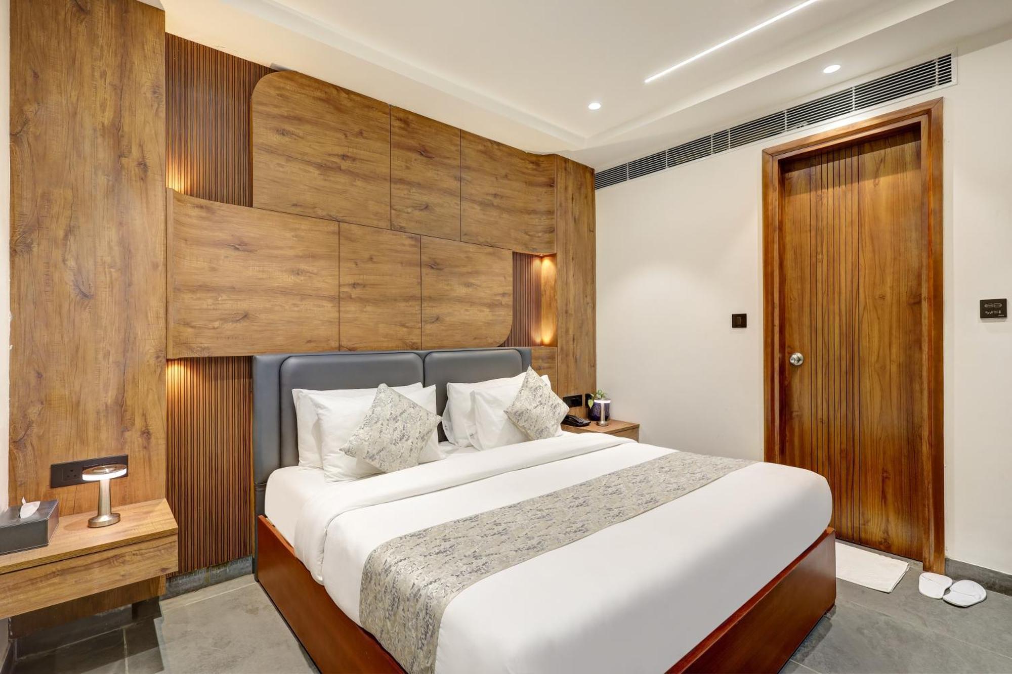 The Tyche New Delhi - Traveller'S Choice Award Winner 2025 뉴델리 외부 사진