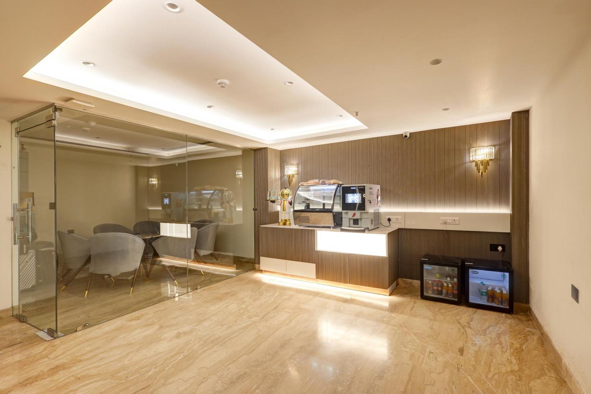 The Tyche New Delhi - Traveller'S Choice Award Winner 2025 뉴델리 외부 사진