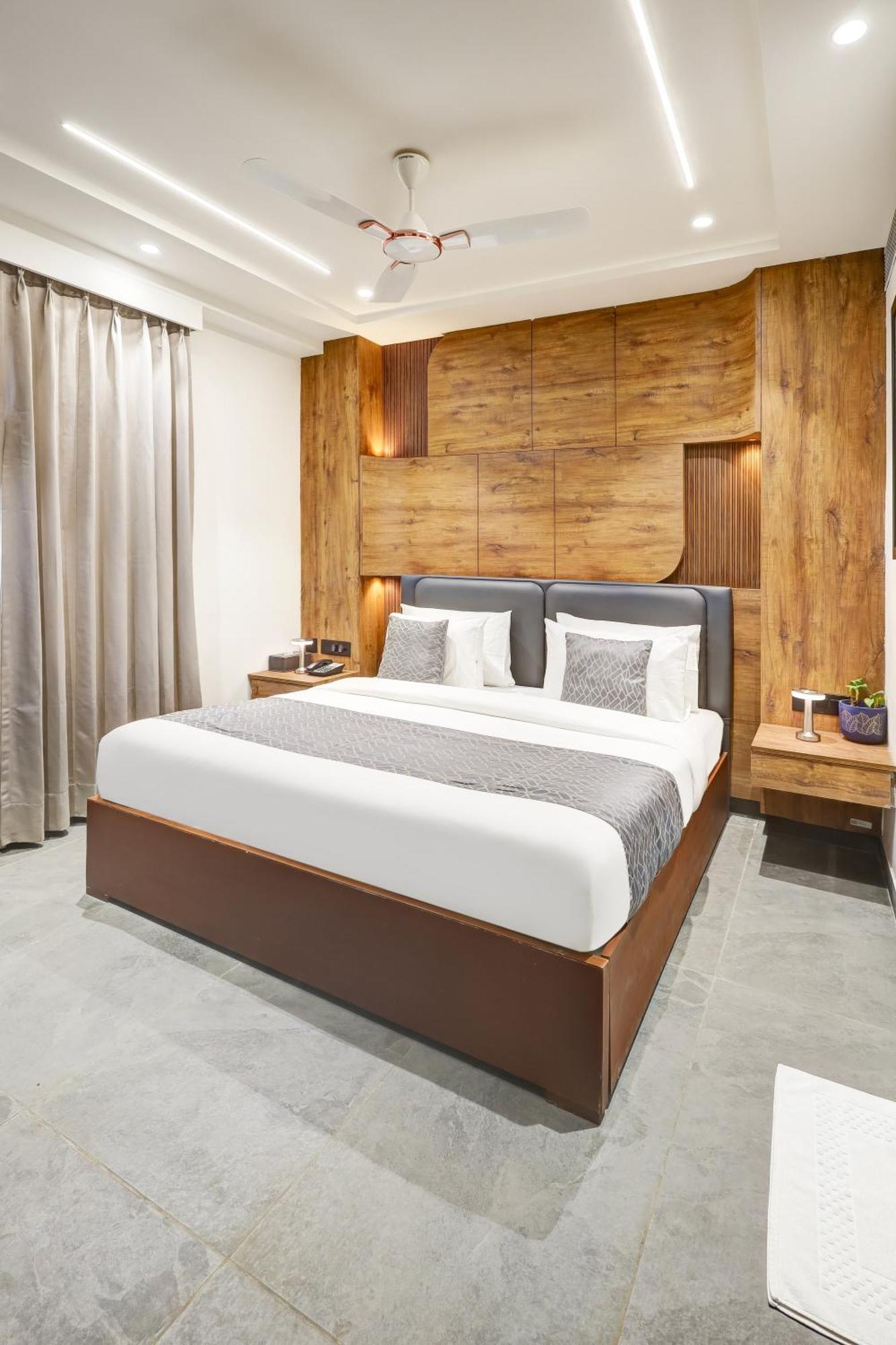 The Tyche New Delhi - Traveller'S Choice Award Winner 2025 뉴델리 외부 사진
