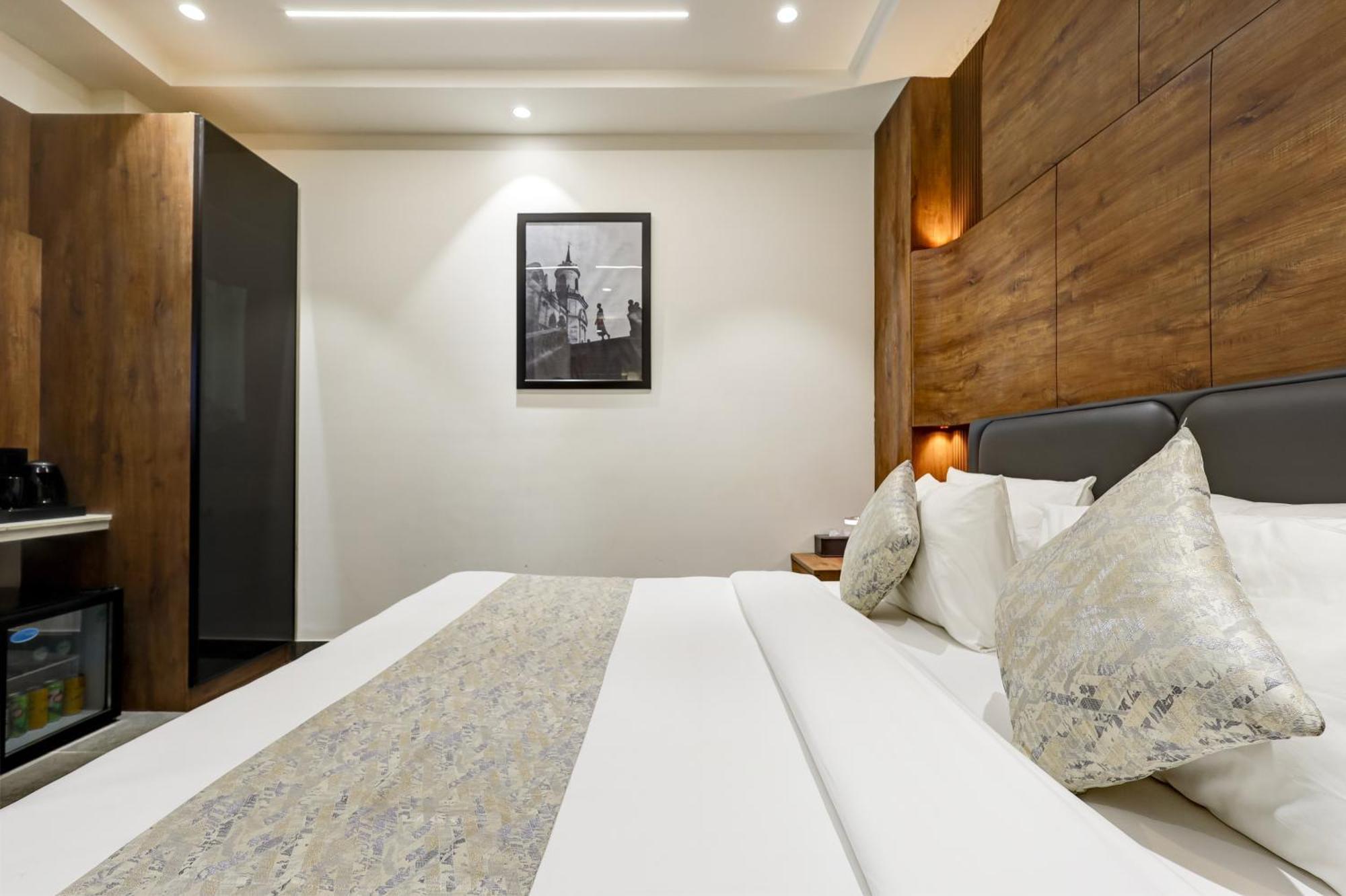 The Tyche New Delhi - Traveller'S Choice Award Winner 2025 뉴델리 외부 사진